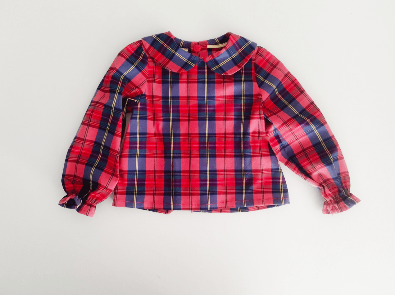 blouse à manches longues avec un motif à carreaux écossais