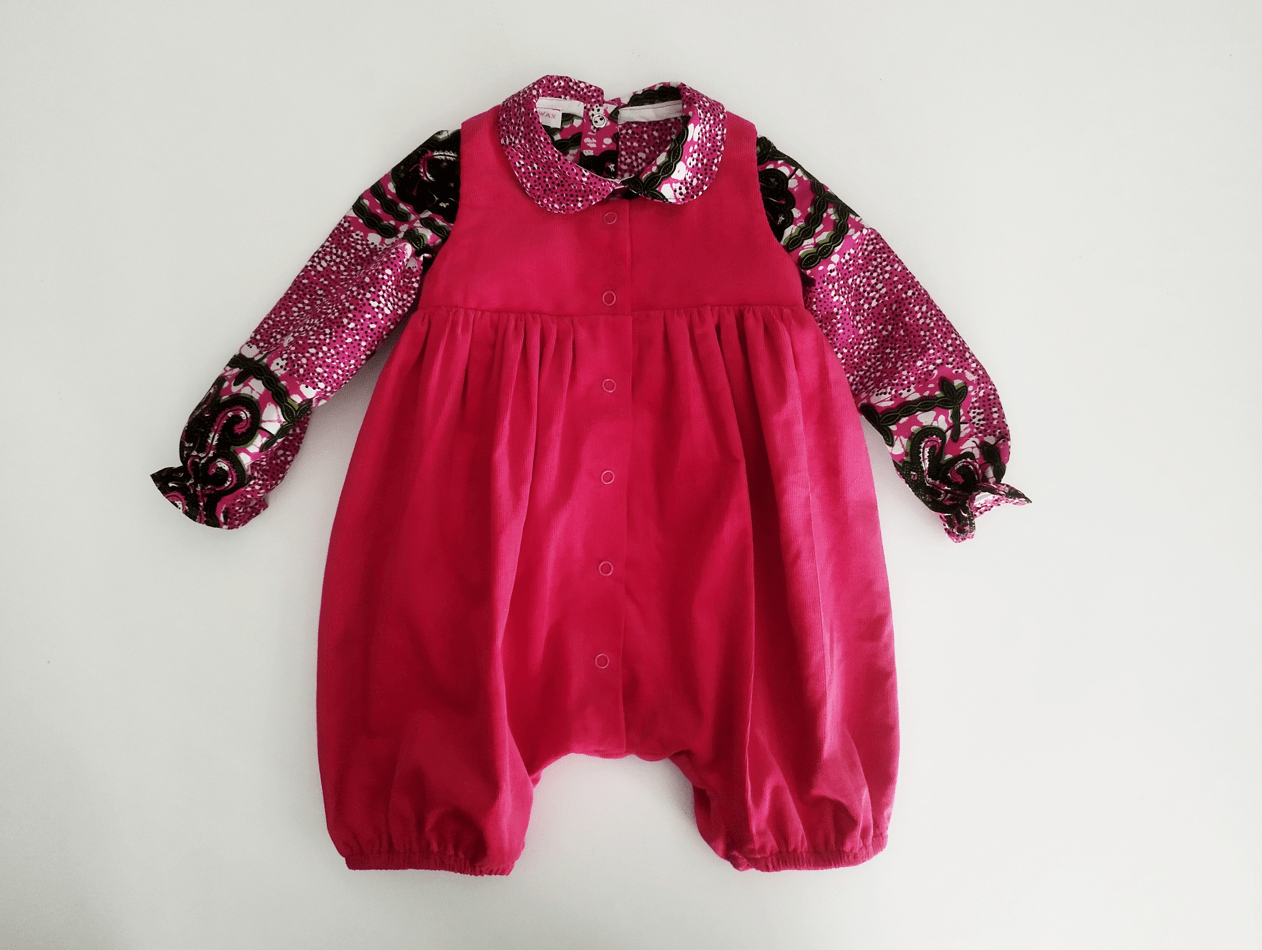 Ensemble en velours rose composé d'une chemise en tissu wax et une barboteuse sans manches en velours