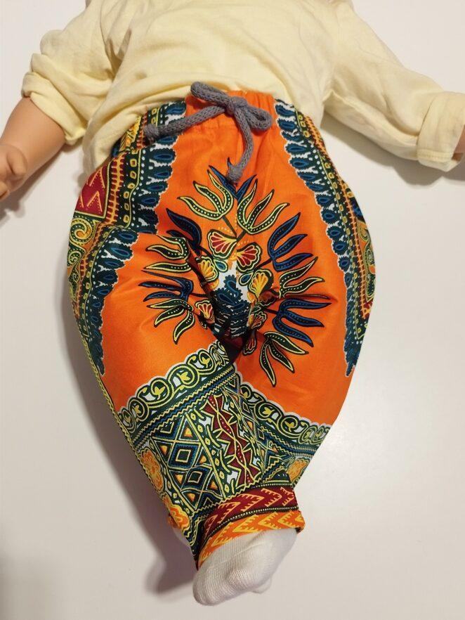 pantalon multicolore pour bébé vue de face