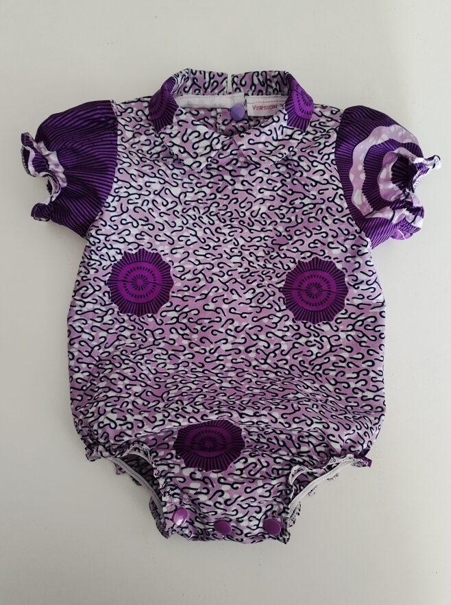Body pour bébé en Wax violet, il a des manches courtes ballons