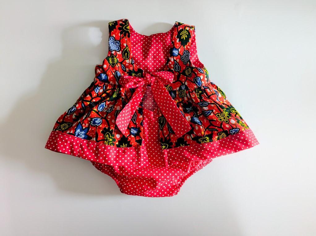 barboteuse en wax imprimé floral rouge
