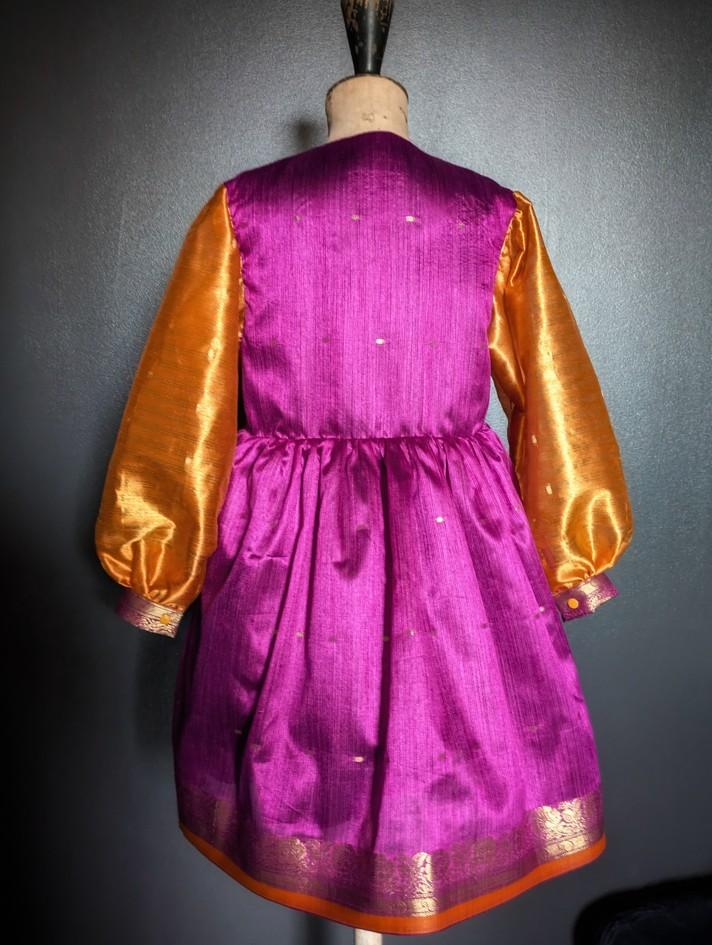 robe pour fille en sari indien rose et jaune safran