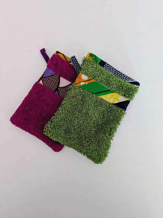 paire de gants de toilettes pour enfant