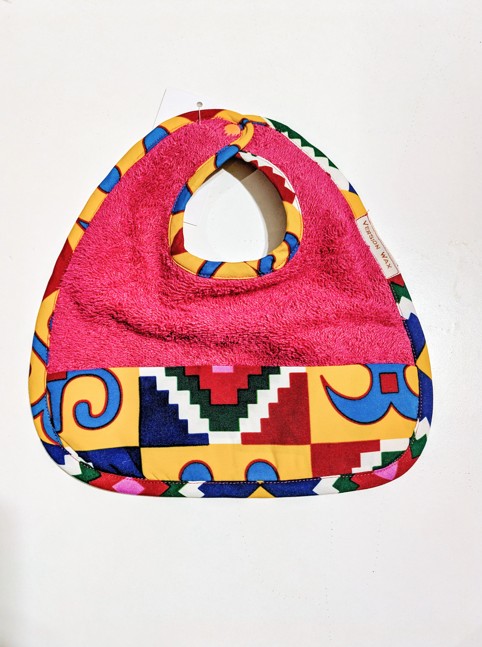 bavoir de colori fuchsia