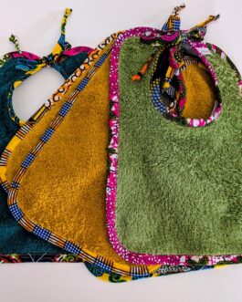 lot de bavoirs pour bébé en trois couleurs (bleu, jaune et vert